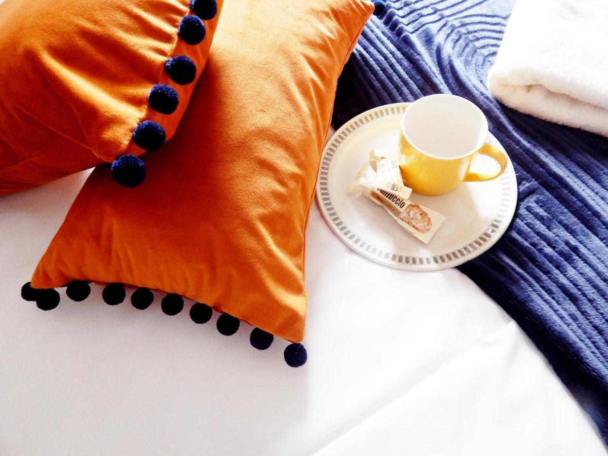 Modern, Well Located En-Suite Rooms With Parking - Orbitat Accommodations Cambridge  Bagian luar foto